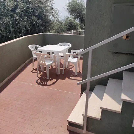 Il Poggio 3a Monolocale Apartmán *
